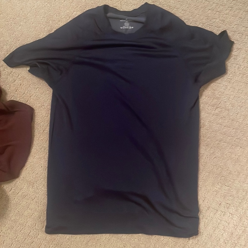 Fabletics tee shirt